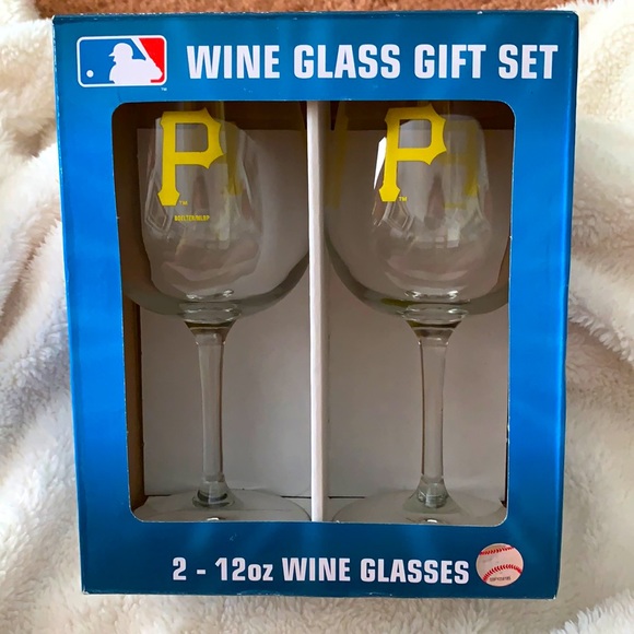 MLB Other - Pittsburgh Pirates wine glass set